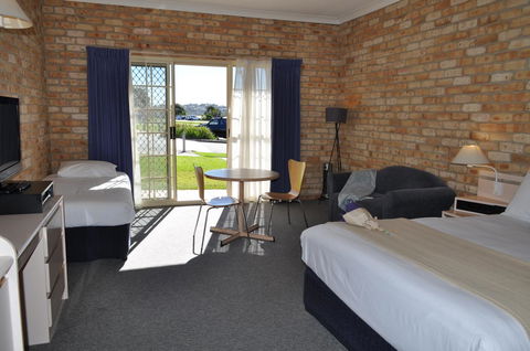 Mollymook Surfbeach Motel & Apartments - Kempsey Accommodation 1