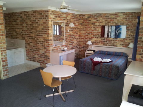 Mollymook Surfbeach Motel & Apartments - Kempsey Accommodation 5