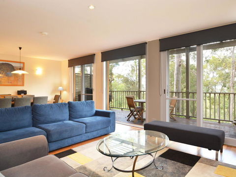 Villa De Saran Located Within Cypress Lakes - Kempsey Accommodation 0