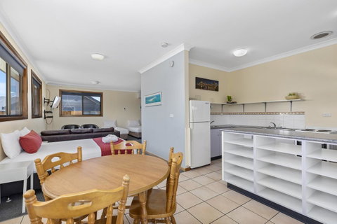 Coastal Bay Motel - Kempsey Accommodation 9