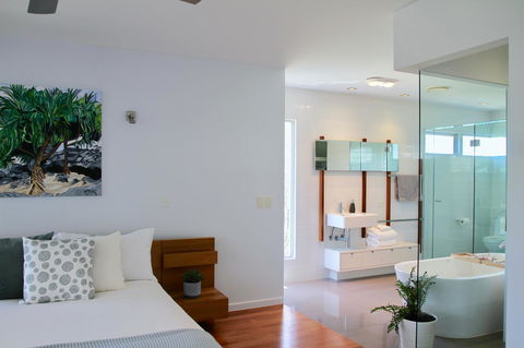 Casuarina Beachfront House - Hostie Properties - Kempsey Accommodation 8