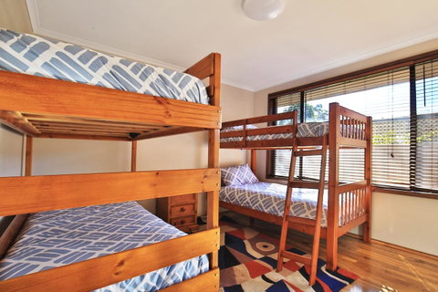 Sandy Toes Beach House Jervis Bay - 2min To Beach - Kempsey Accommodation 8