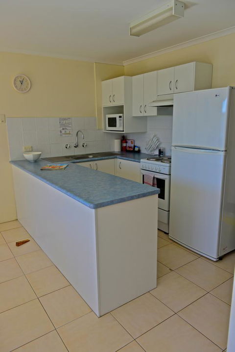 Beach House Holiday Apartments - Kempsey Accommodation 12