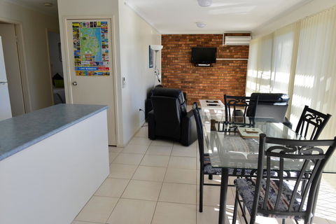 Beach House Holiday Apartments - Kempsey Accommodation 8