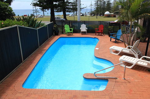 Beach House Holiday Apartments - Kempsey Accommodation 4