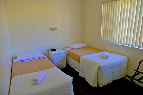 Beach House Holiday Apartments - Kempsey Accommodation 9
