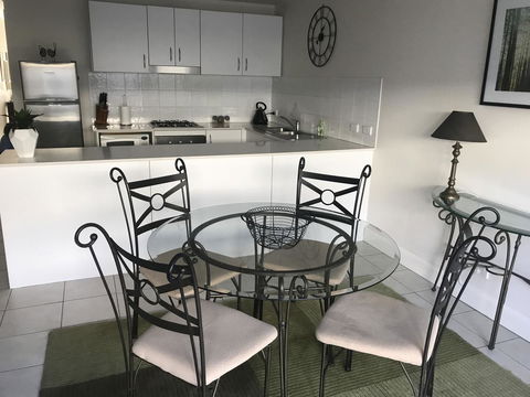 Travers Street Apartment - Kempsey Accommodation 4
