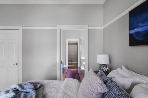 The Spa Cottage With HotTub, Netflix & Stan - Kempsey Accommodation 14