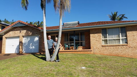 Twin Palms Holiday House At Lighthouse - Kempsey Accommodation 0