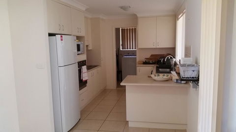Twin Palms Holiday House At Lighthouse - Kempsey Accommodation 6