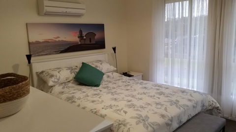 Twin Palms Holiday House At Lighthouse - Kempsey Accommodation 1