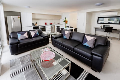 Hamilton Executive Apartments - Kempsey Accommodation 35