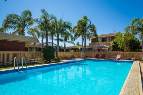 Kalindo Merimbula - Kempsey Accommodation 0