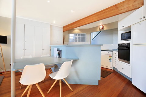 Seaglass - Stunning Views Of Jervis Bay - Kempsey Accommodation 8