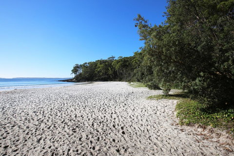 Seaglass - Stunning Views Of Jervis Bay - Kempsey Accommodation 36