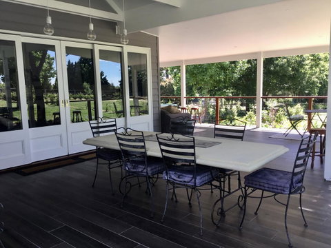 Chanticleer Gardens Barn Cottage With A Pool - Kempsey Accommodation 5