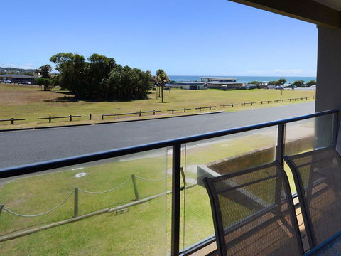 2 Cliff Road - Kempsey Accommodation 4