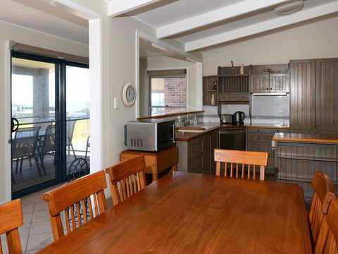 2 Cliff Road - Kempsey Accommodation 5