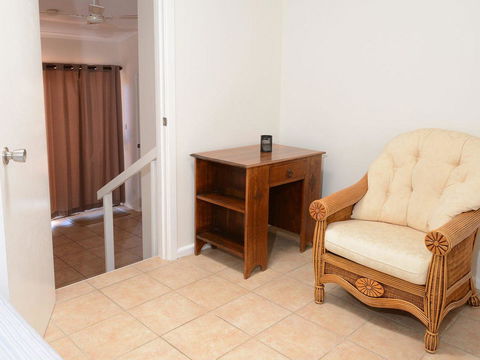 2 Cliff Road - Kempsey Accommodation 10