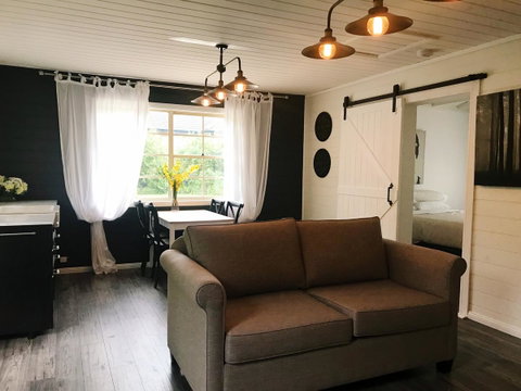 Bowral Escape - Kempsey Accommodation 8