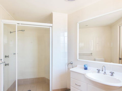 Millennium 102 With Pool In Complex - Kempsey Accommodation 5