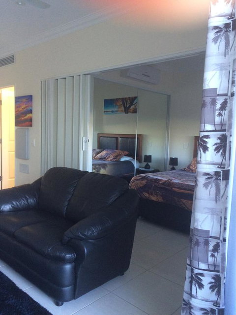 Nomikis\'On The Avenue - Kempsey Accommodation 14