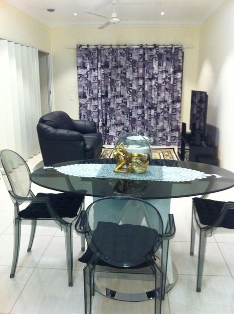Nomikis\'On The Avenue - Kempsey Accommodation 20