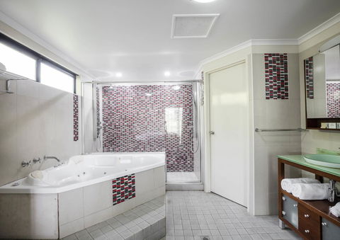 Mercure Darwin Airport Resort - Kempsey Accommodation 11