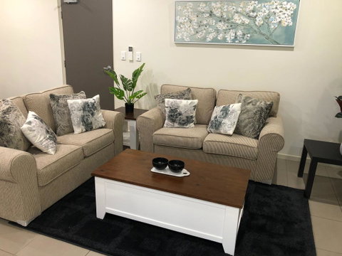Darwin-Ocean Views, Tropical Getaway, Pool & Aircon - Kempsey Accommodation 5
