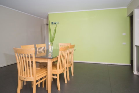 Corrigans Cove - Kempsey Accommodation 11