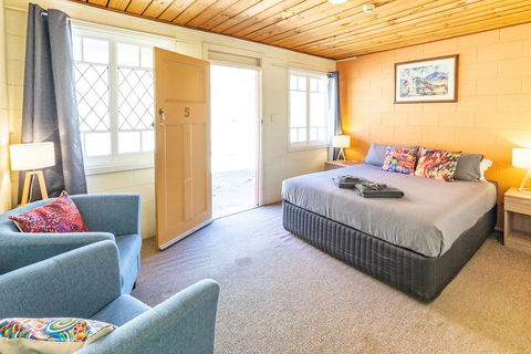 Glen Helen Lodge - Kempsey Accommodation 15