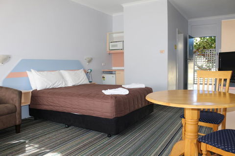 Golden Sands Motor Inn - Kempsey Accommodation 24