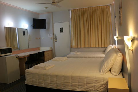 Golden Sands Motor Inn - Kempsey Accommodation 25