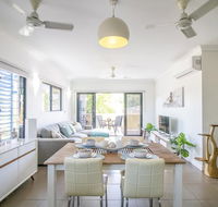 ZEN QUARTERS - The NOMADS PAD Near Nightcliff Markets  Sunset Foreshore - Kempsey Accommodation