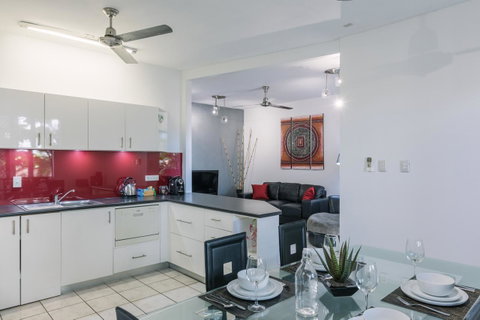 CitySide Apartment - 2 Bedroom With Private Courtyard - Kempsey Accommodation 0