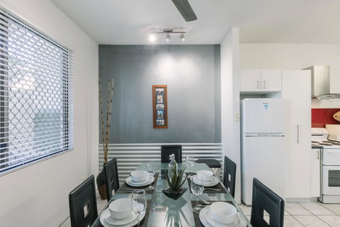 CitySide Apartment - 2 Bedroom With Private Courtyard - Kempsey Accommodation 2
