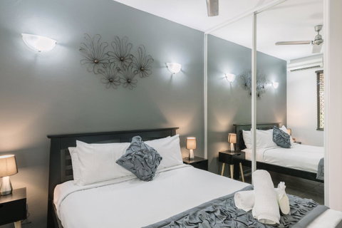 CitySide Apartment - 2 Bedroom With Private Courtyard - Kempsey Accommodation 15