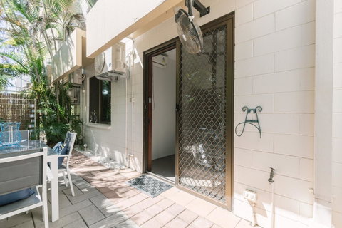 CitySide Apartment - 2 Bedroom With Private Courtyard - Kempsey Accommodation 10