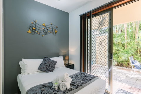 CitySide Apartment - 2 Bedroom With Private Courtyard - Kempsey Accommodation 14