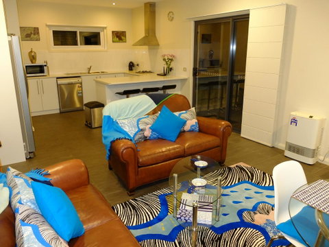 Rock Wallaby - Kempsey Accommodation 3