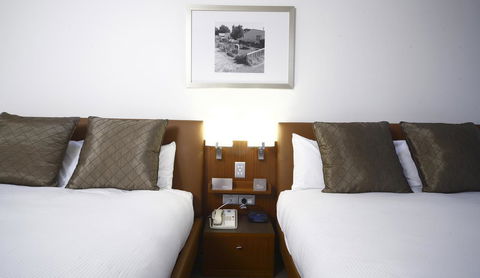 Novotel Canberra - Kempsey Accommodation 18