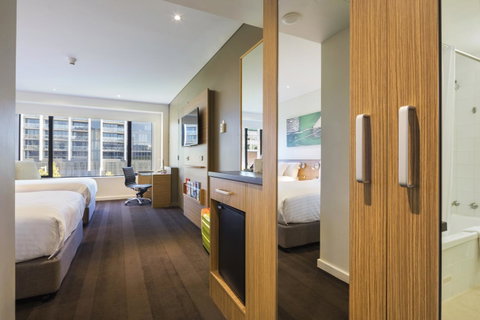 Crowne Plaza Canberra, An IHG Hotel - Kempsey Accommodation 23