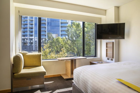 Crowne Plaza Canberra, An IHG Hotel - Kempsey Accommodation 14