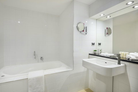 Crowne Plaza Canberra, An IHG Hotel - Kempsey Accommodation 28
