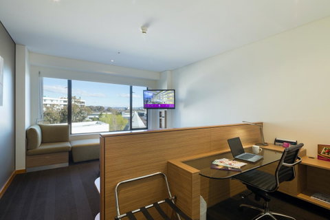 Crowne Plaza Canberra, An IHG Hotel - Kempsey Accommodation 15