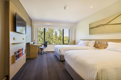 Crowne Plaza Canberra, An IHG Hotel - Kempsey Accommodation 32
