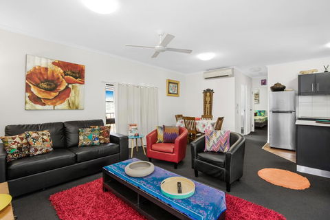 BOUTIQUE APARTMENTS BEACH LOCATION - Kempsey Accommodation 0