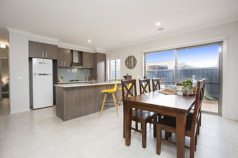 BOUTIQUE STAYS - Carinya - Kempsey Accommodation 3