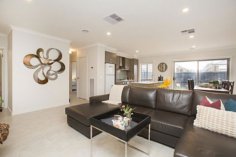 BOUTIQUE STAYS - Carinya - Kempsey Accommodation 1