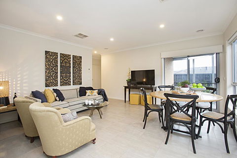 BOUTIQUE STAYS - Gumflower - Kempsey Accommodation 1